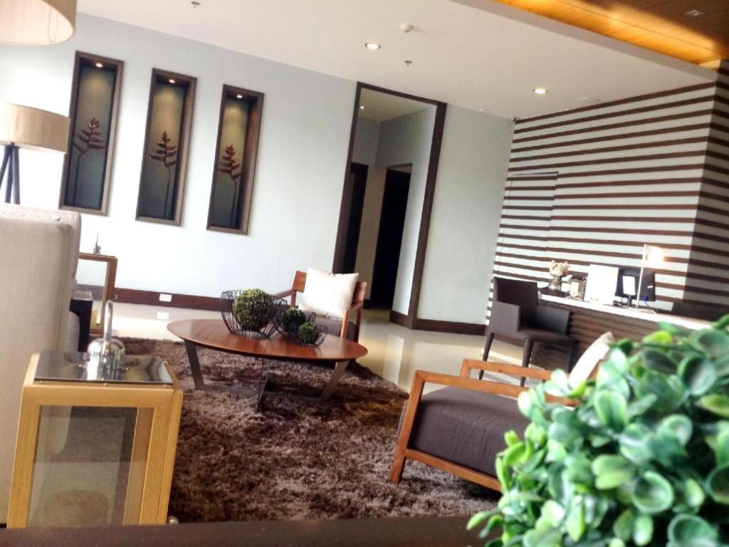 Avenue Suites Bacolod Exterior foto