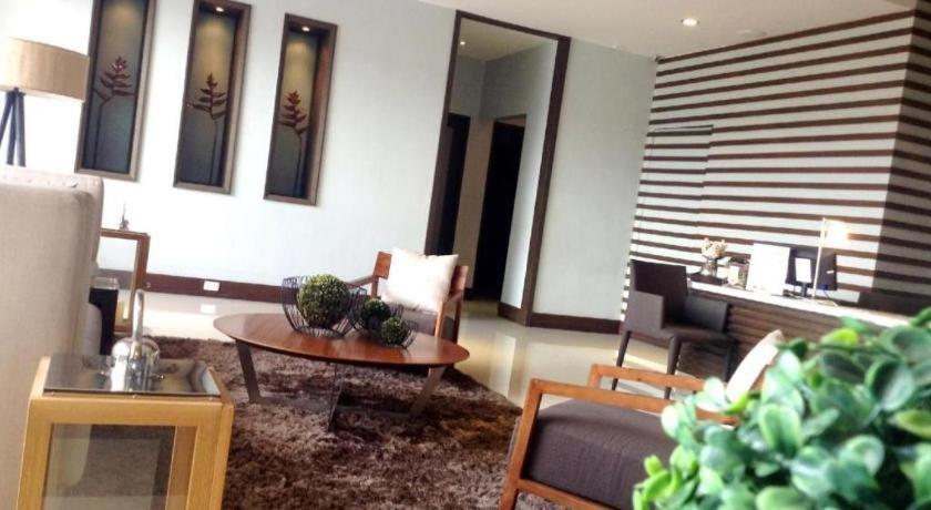 Avenue Suites Bacolod Exterior foto